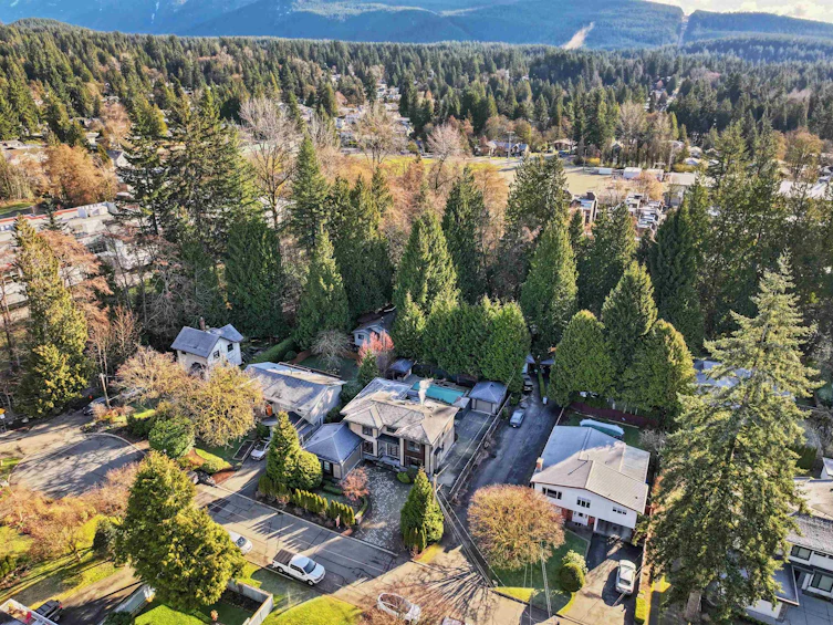 3360 Baird Road, North Vancouver, BC, V7K 2G7 - 39