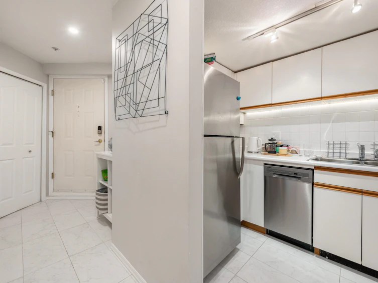 102-725 W 7th Avenue, Vancouver, BC, V5Z 1B9 - 2
