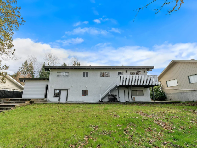 34889 High Drive, Abbotsford, BC, V2S 2X7 - 35