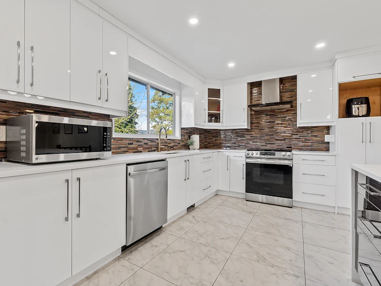 34889 High Drive, Abbotsford, BC, V2S 2X7 - 14
