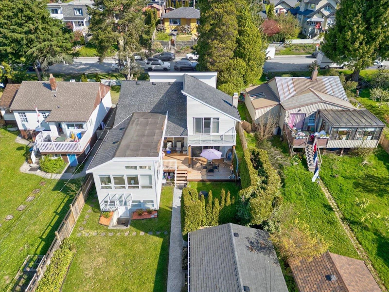 513 E 6th Street, North Vancouver BC V7L 1R2