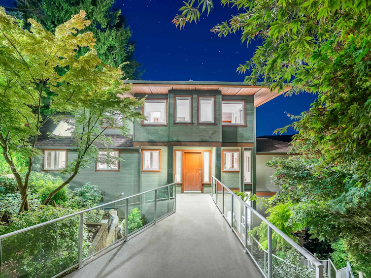 6275 Taylor Drive, West Vancouver, BC, V7W 1Y8 - 6