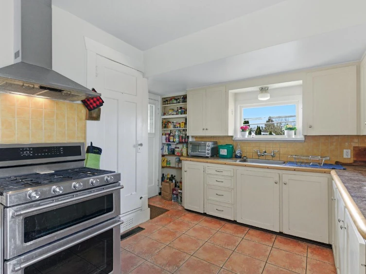 7405 West Boulevard, Vancouver, BC, V6P 5S2 - 9