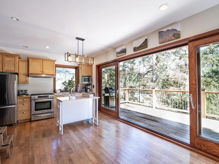 5063 Sherman Lane, Halfmoon Bay, BC, V7Z 1G6 - 6