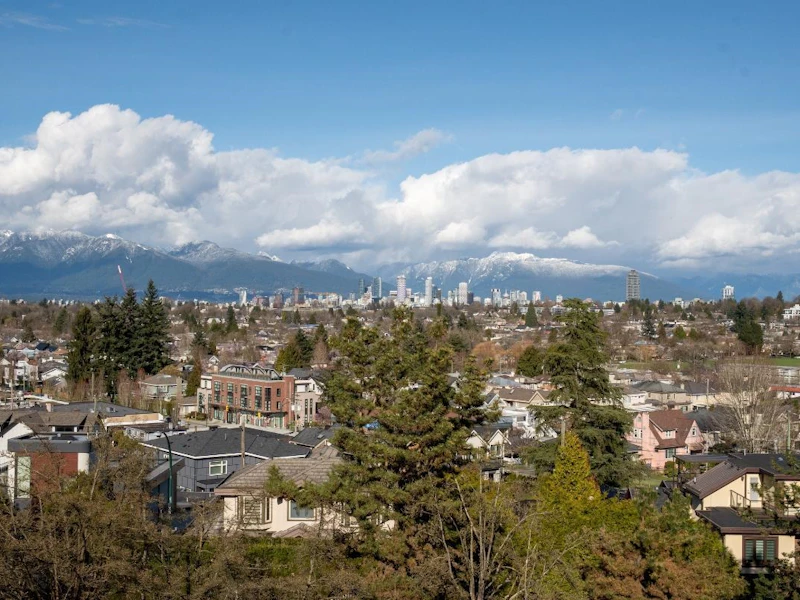 2856 W King Edward Avenue, Vancouver BC V6L 1T9
