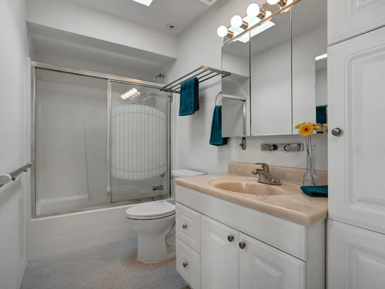 2856 W King Edward Avenue, Vancouver, BC, V6L 1T9 - 10