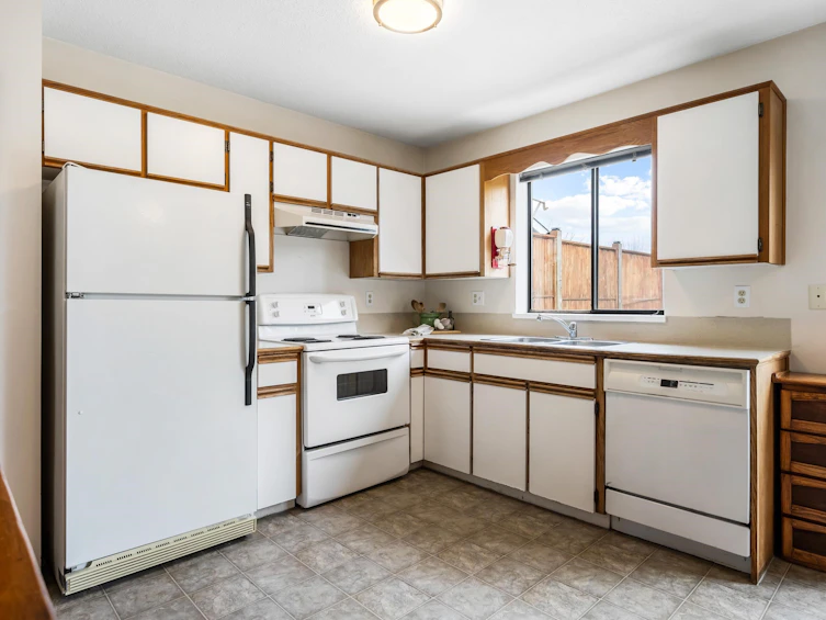45301 Spruce Drive, Chilliwack, BC, V2R 1E9 - 10