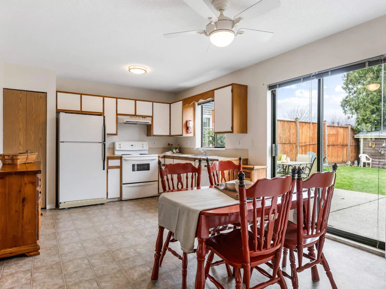 45301 Spruce Drive, Chilliwack, BC, V2R 1E9 - 15