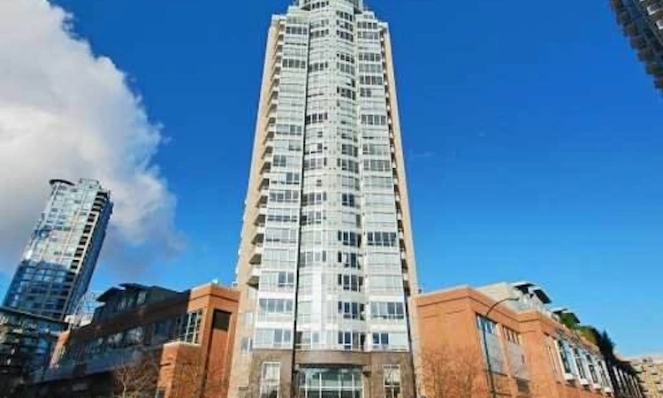 2108-63 Keefer Place