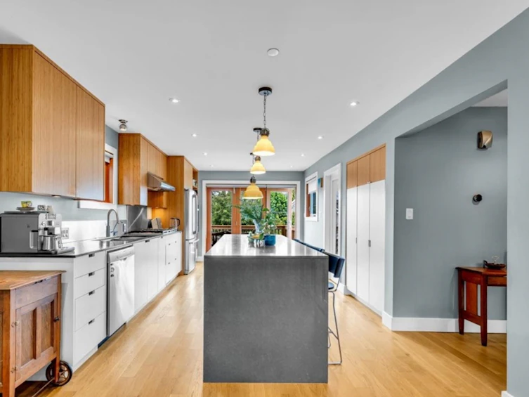 57 W 17th Avenue, Vancouver, BC, V5Y 1Z5 - 3