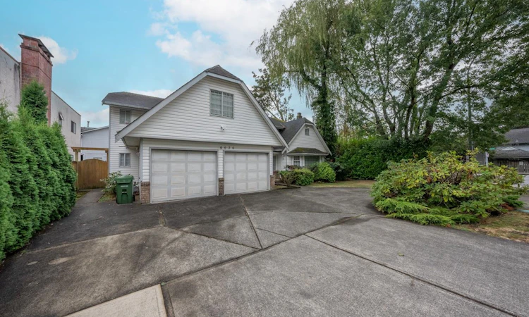 8020 General Currie Road