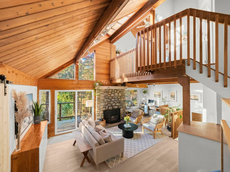 1616 Roxbury Road, North Vancouver, BC, V7G 2B2 - 12