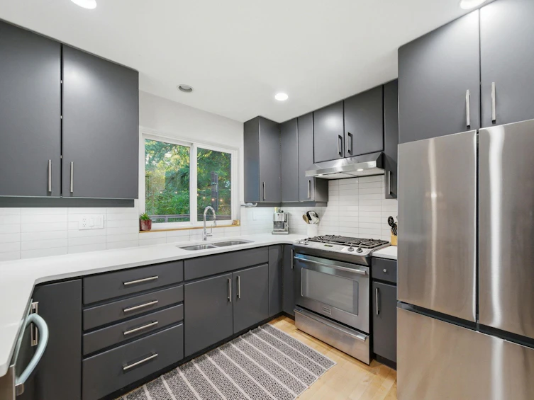 1616 Roxbury Road, North Vancouver, BC, V7G 2B2 - 13