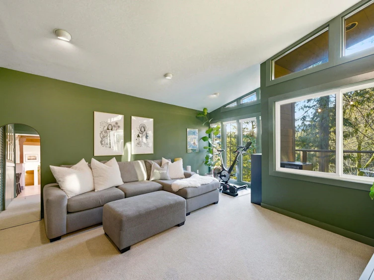 1616 Roxbury Road, North Vancouver, BC, V7G 2B2 - 5