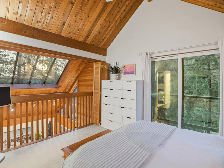 1616 Roxbury Road, North Vancouver, BC, V7G 2B2 - 15
