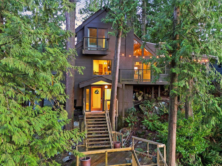 1616 Roxbury Road, North Vancouver, BC, V7G 2B2 - 29