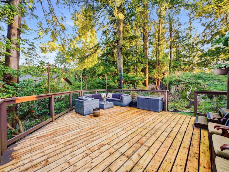 1616 Roxbury Road, North Vancouver, BC, V7G 2B2 - 20