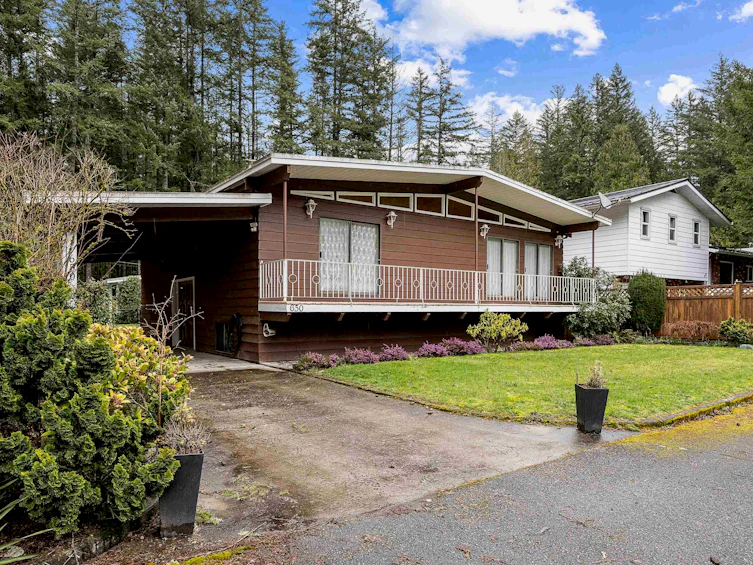 650 Mountain View Road, Cultus Lake, BC, V2R 4Z6 - 2