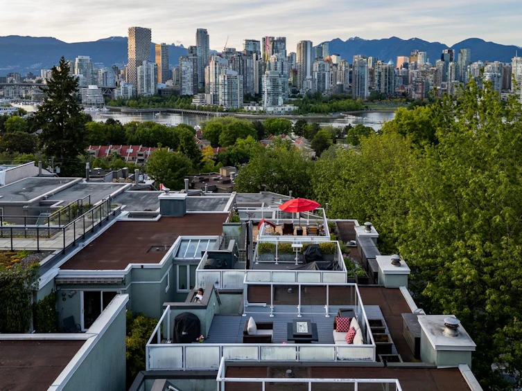 2391 Oak Street, Vancouver, BC, V6H 2J8 - 28