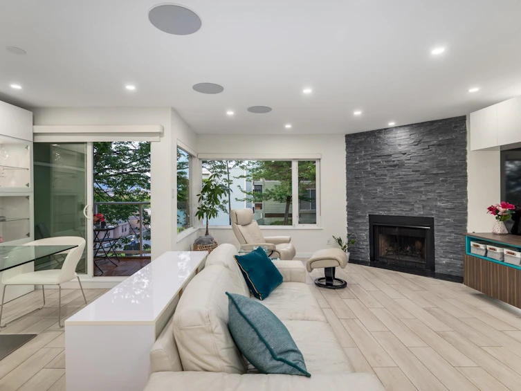 2391 Oak Street, Vancouver, BC, V6H 2J8 - 6