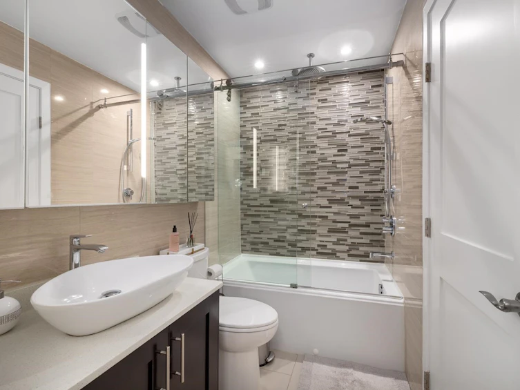 2391 Oak Street, Vancouver, BC, V6H 2J8 - 16