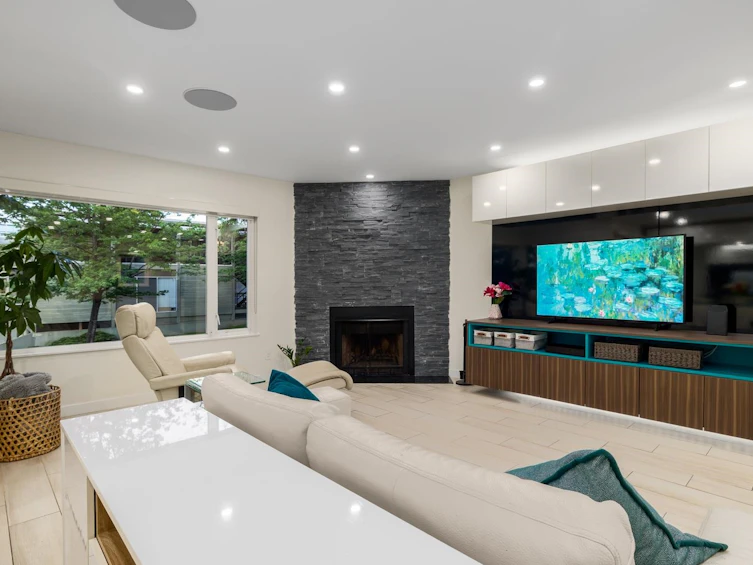 2391 Oak Street, Vancouver, BC, V6H 2J8 - 4