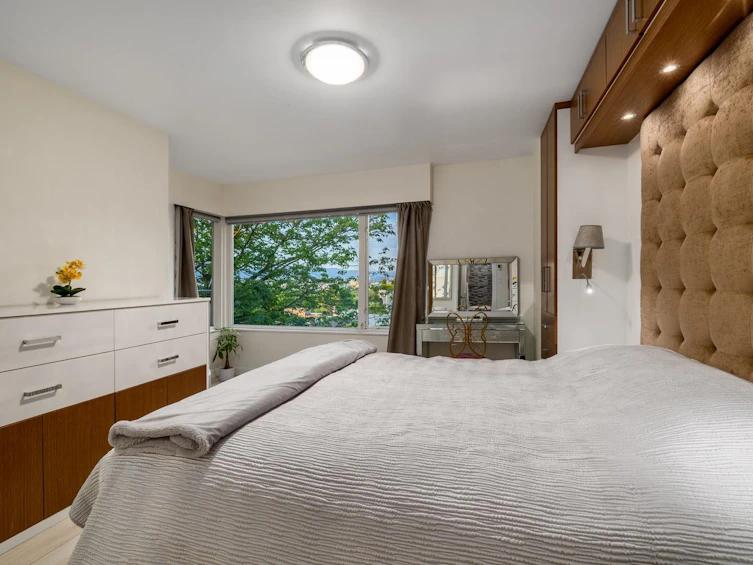 2391 Oak Street, Vancouver, BC, V6H 2J8 - 12