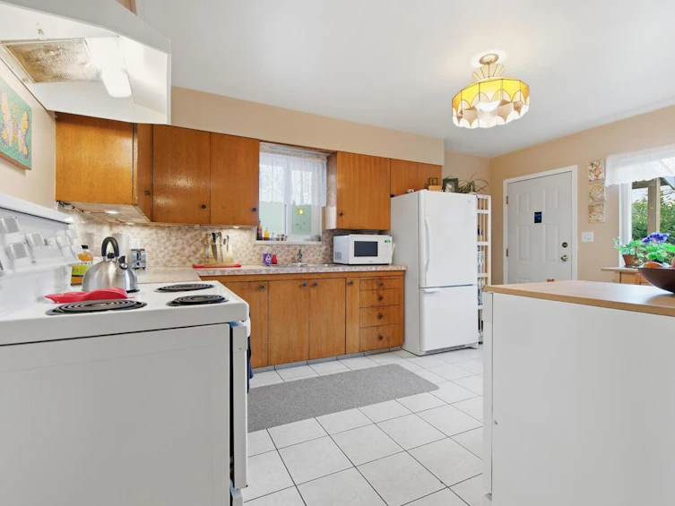 2935 Victoria Drive, Vancouver, BC, V5N 4L7 - 9