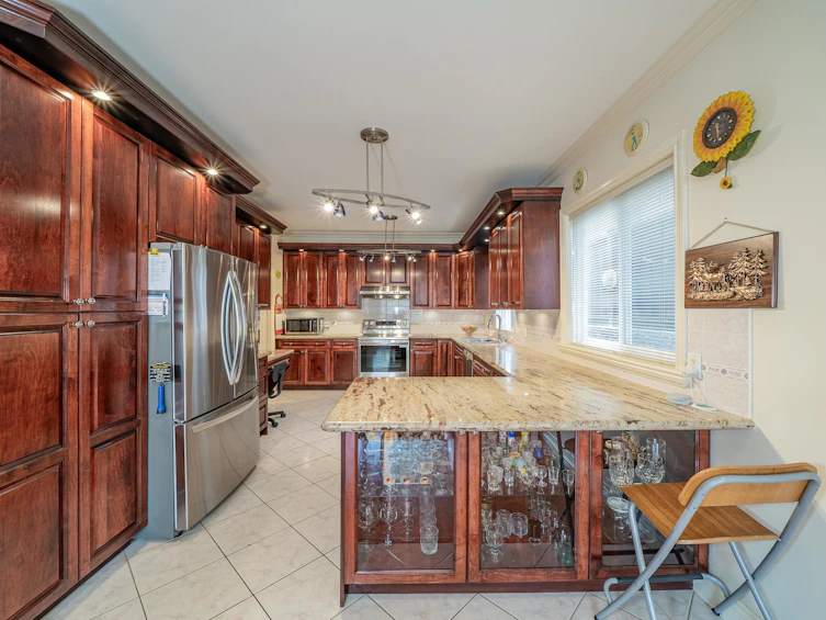 8015 11th Avenue, Burnaby, BC, V3N 2N8 - 19