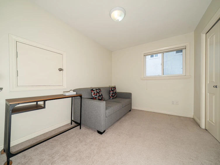 8015 11th Avenue, Burnaby, BC, V3N 2N8 - 31