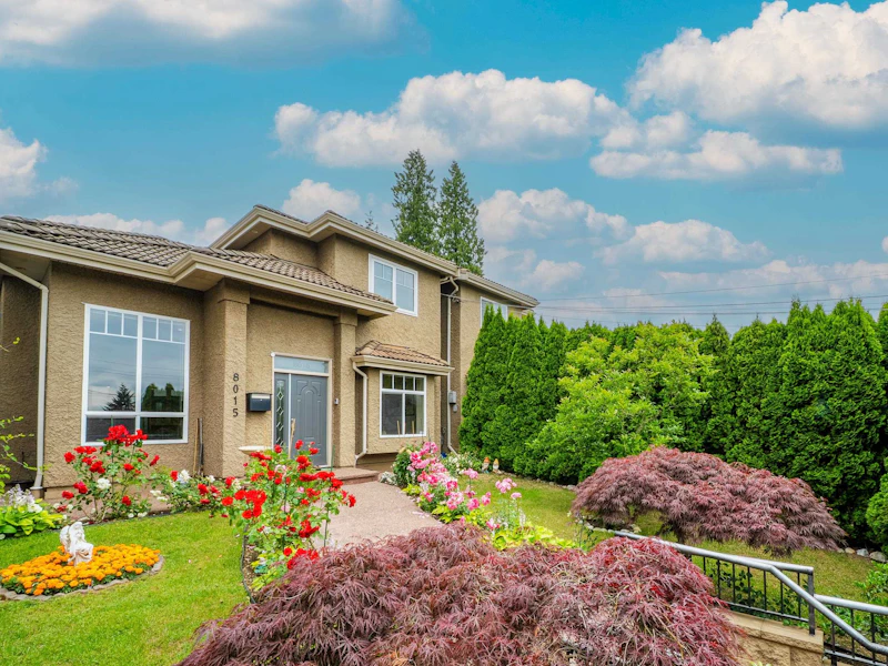 8015 11th Avenue, Burnaby BC V3N 2N8