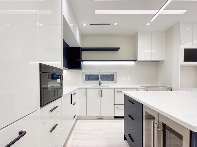 2373 W 7th Avenue, Vancouver, BC, V6K 1Y4 - 4