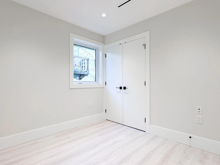2373 W 7th Avenue, Vancouver, BC, V6K 1Y4 - 23