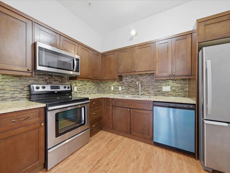 207-22858 Lougheed Highway, Maple Ridge, BC, V2X 2V6 - 9