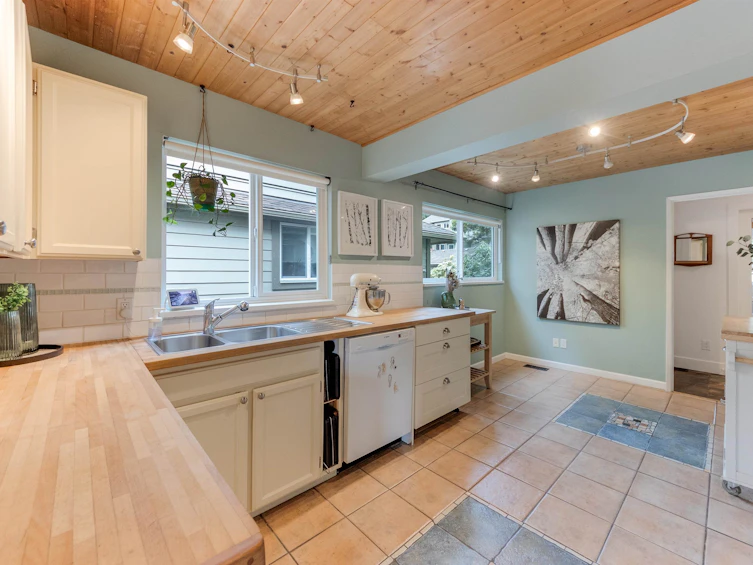 9557 Willowleaf Place, Burnaby, BC, V5A 4A5 - 6