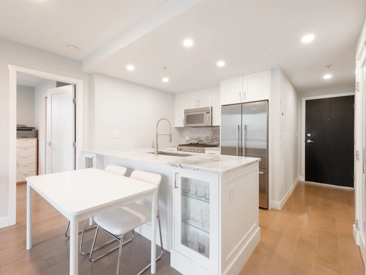 1006-928 Richards Street, Vancouver, BC, V6B 6P6 - 8