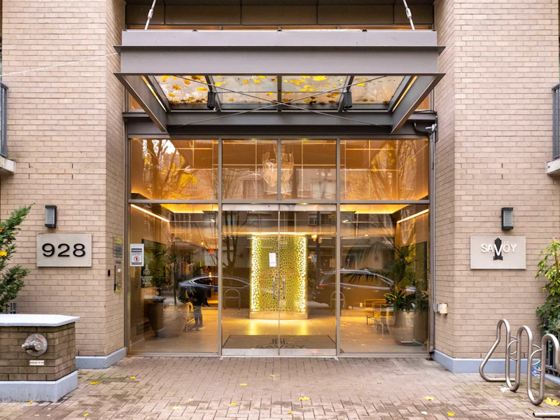 1006 - 928 Richards Street, Vancouver BC V6B 6P6