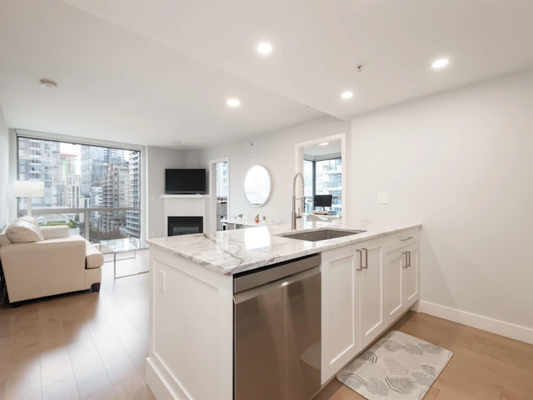 1006-928 Richards Street, Vancouver, BC, V6B 6P6 - 10