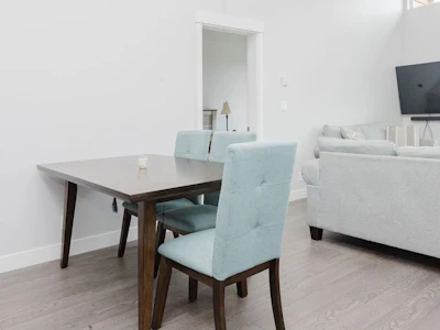 404-875 Gibsons Way - 4