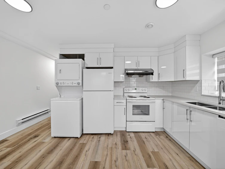 516 W 60th Avenue, Vancouver, BC, V6P 1Z7 - 24