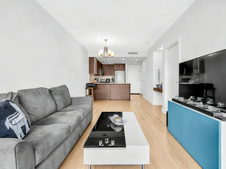 1009-7373 Westminster Highway, Richmond, BC, V6X 0B5 - 2