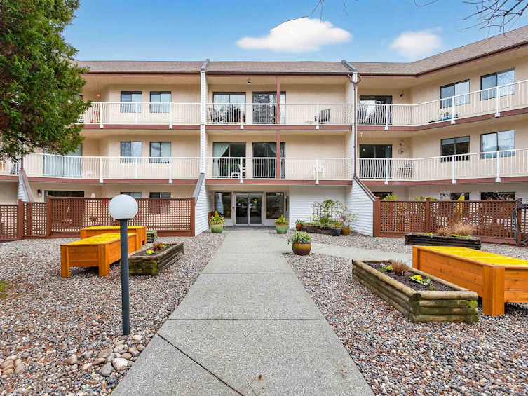 203-12890 17 Avenue, Surrey, BC, V4A 1T5
