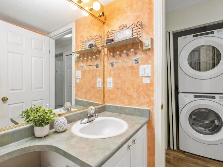 202-868 Kingsway Way, Vancouver, BC, V5V 3C3 - 10