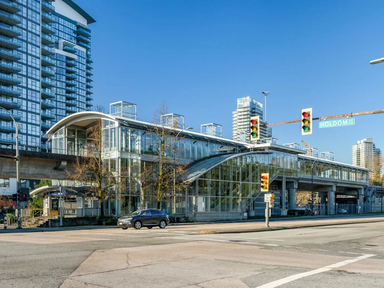 215-5460 Broadway, Burnaby, BC, V5B 0B4 - 2