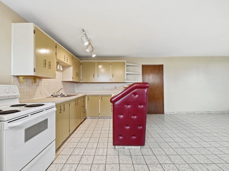 5111 Pandora Street, Burnaby, BC, V5B 1L7 - 20