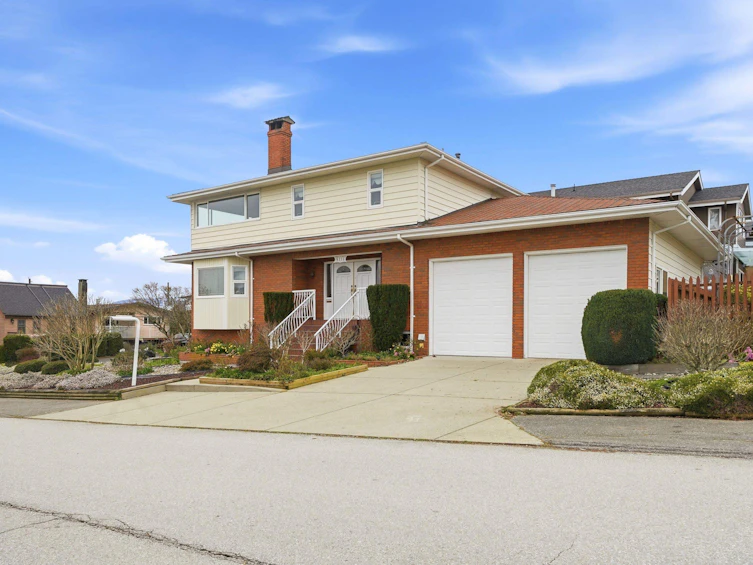 5111 Pandora Street, Burnaby, BC, V5B 1L7 - 4