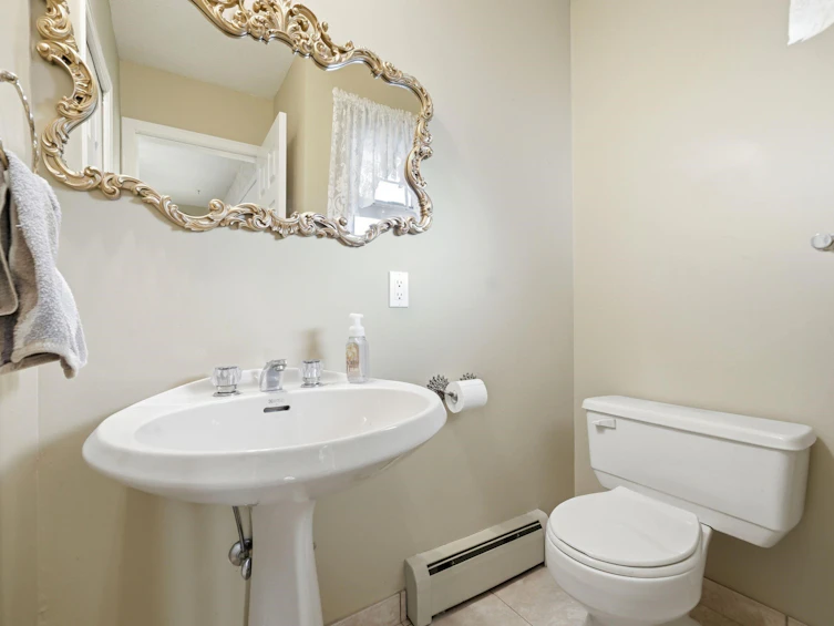 5111 Pandora Street, Burnaby, BC, V5B 1L7 - 15