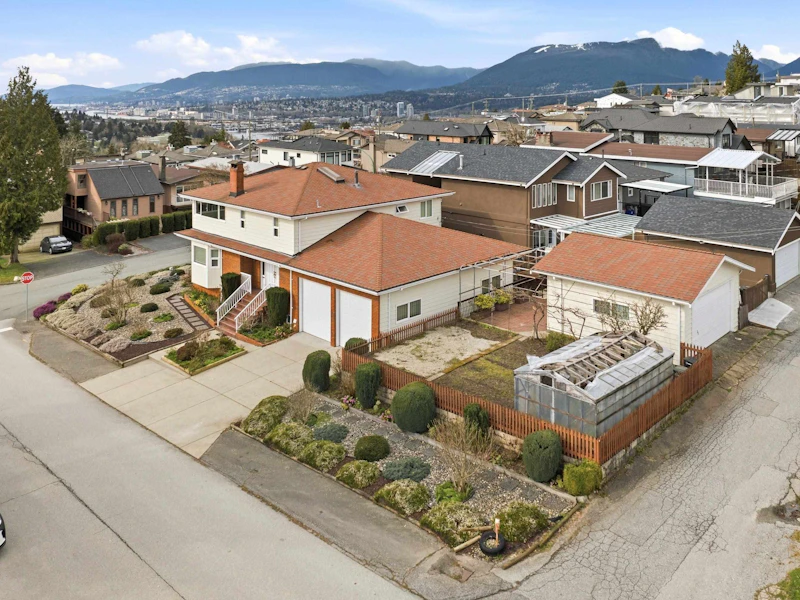 5111 Pandora Street, Burnaby BC V5B 1L7