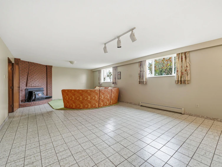 5111 Pandora Street, Burnaby, BC, V5B 1L7 - 19