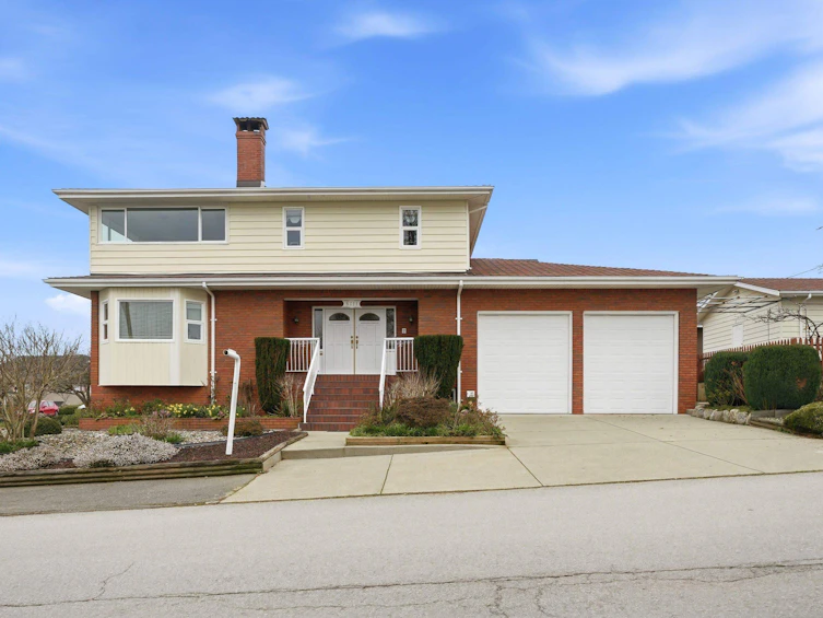 5111 Pandora Street, Burnaby, BC, V5B 1L7 - 3